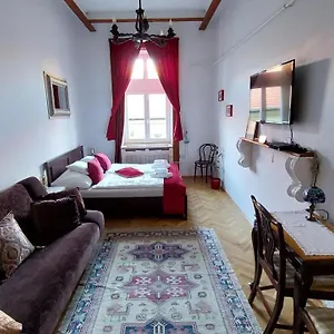 https://classic-in-modern-style.inbudapesthotels.com